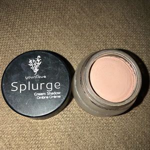 Younique Splurge cream shadow Victorious